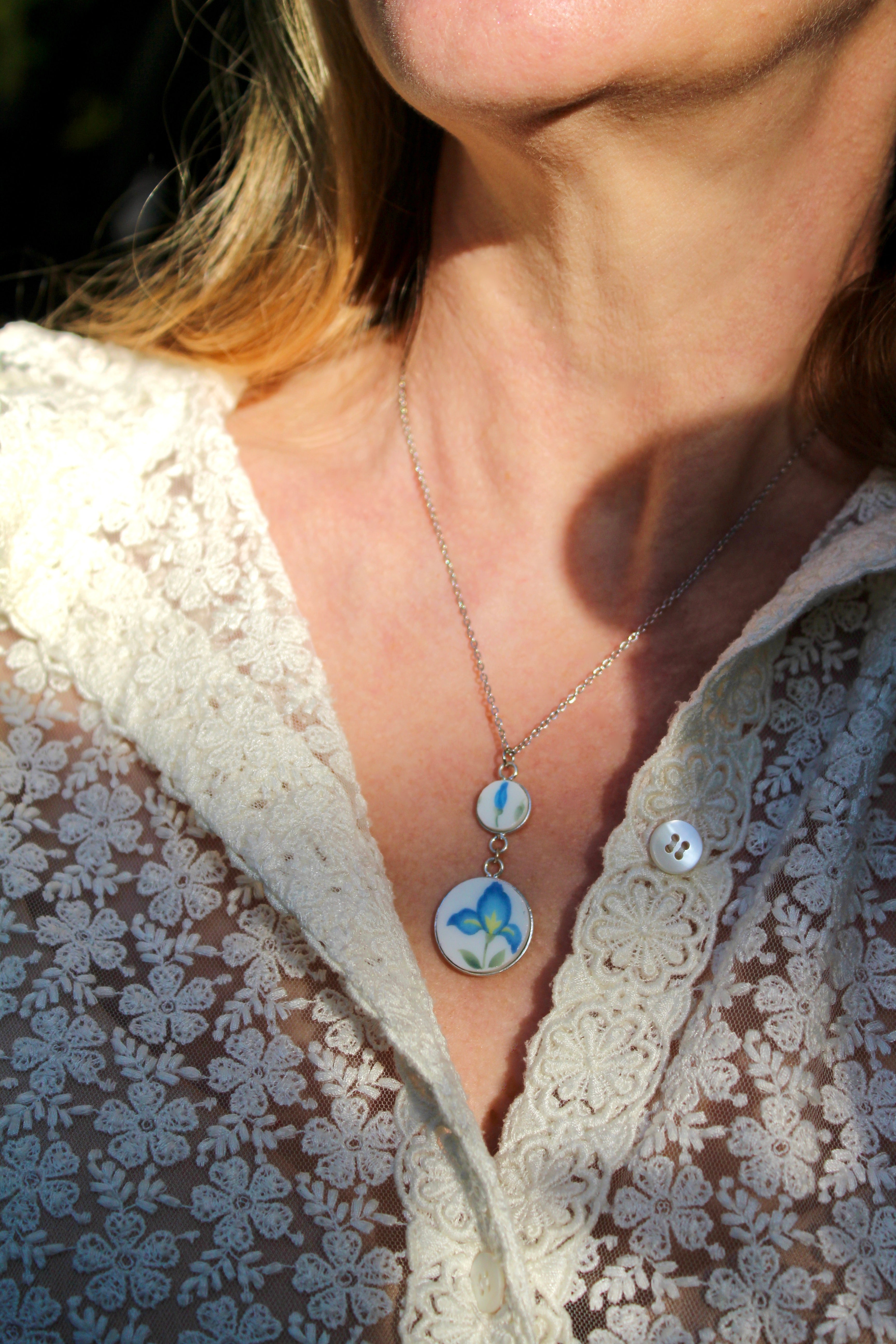 Collier Iris sauvage